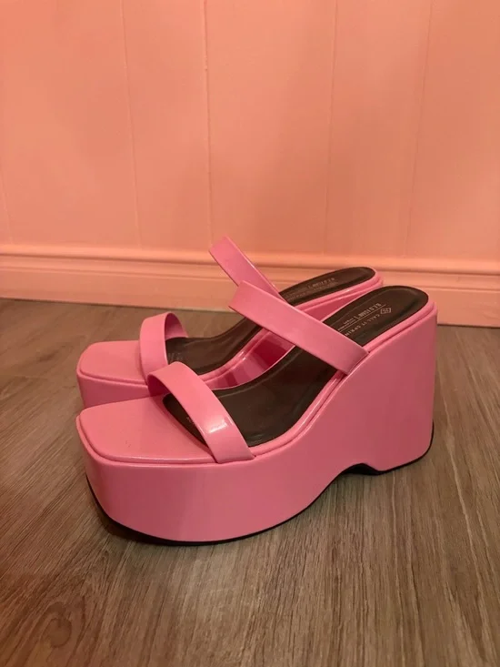 Call it Spring Open Toe Wedged - Picture 4 of 4